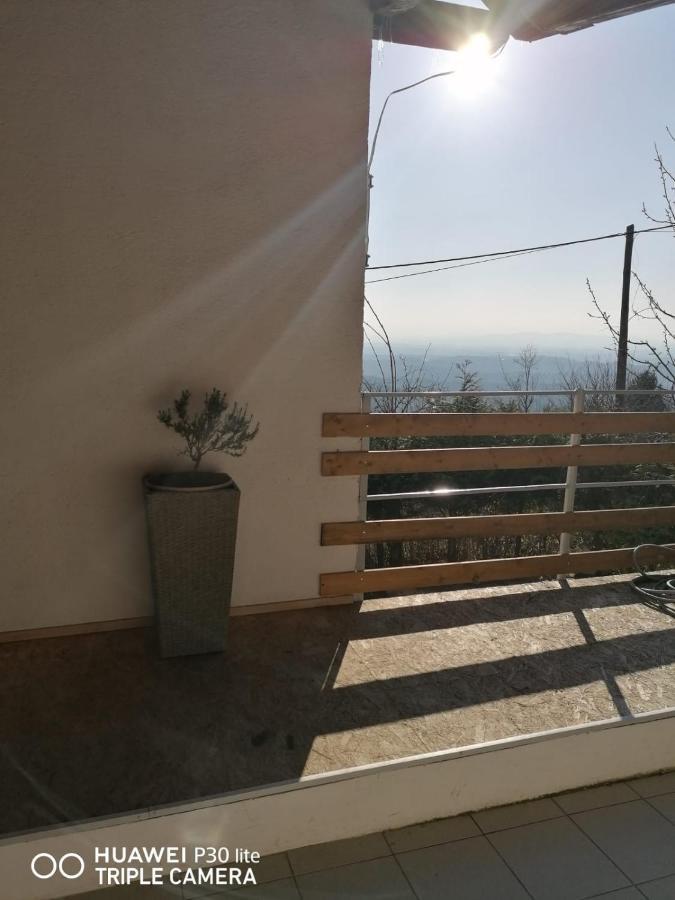 Holiday Home Nature Plesivica ยาสเตรบาร์สโก ภายนอก รูปภาพ