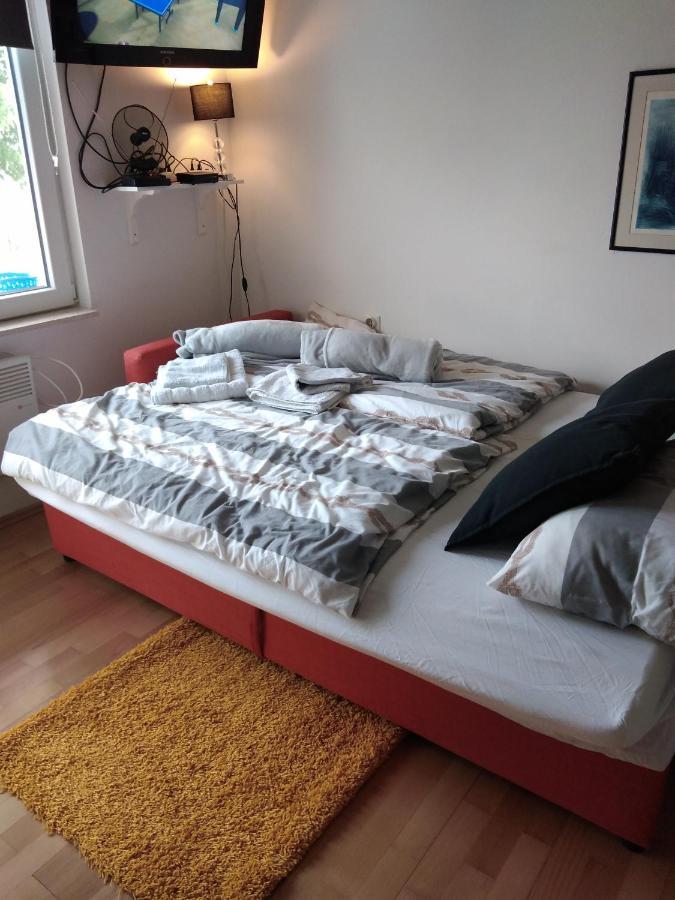 Holiday Home Nature Plesivica ยาสเตรบาร์สโก ภายนอก รูปภาพ